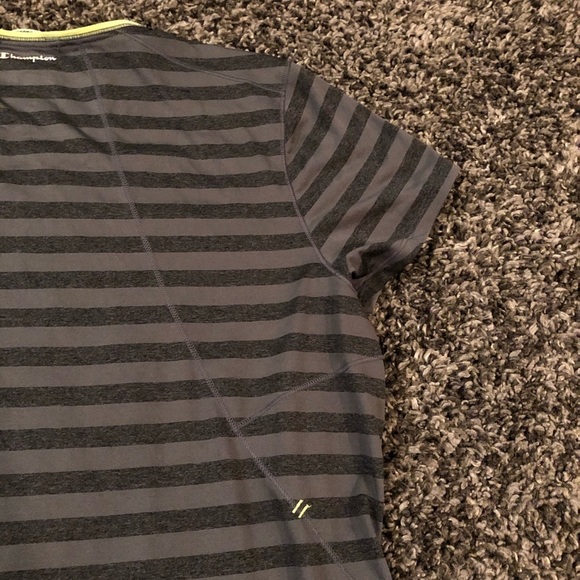 CHAMPION ladies t-shirt. EUC - Picture 5 of 6